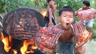 Survival in the rainforest - Cooking pork ribs roasted recipe, eating delicious!