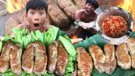 Rainforest Gastronomy: Epic Grilled Fish Eggs Adventure! | Primitive Boy's Culinary Delight