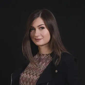 Автор "Поліна Кулакова" Поліна Кулакова