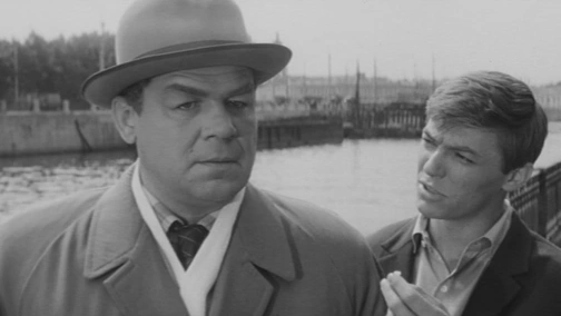 Два билета на дневной сеанс