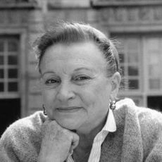 Hélène Surgère
