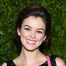 Nora Zehetner