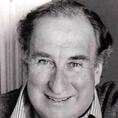 Christopher Benjamin
