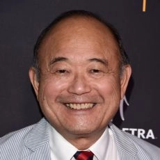 Clyde Kusatsu