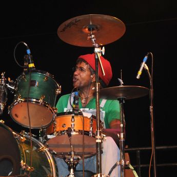 Lowell «Sly» Dunbar