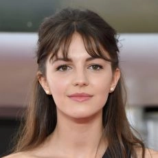 Ella Hunt