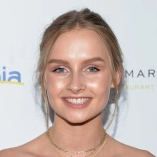 Olivia DeJonge