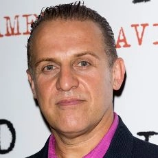 Nigel Lindsay