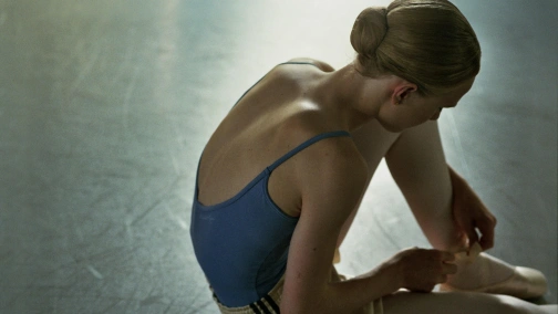 Девочка (жестовым языком)