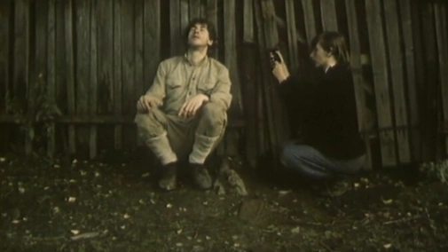 Самотній голос людини