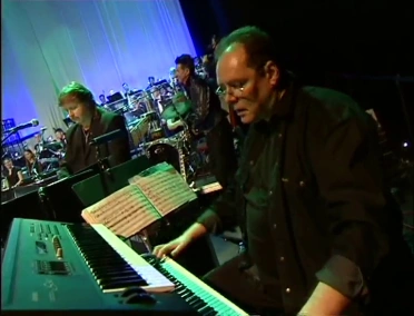 Юбилейный концерт Раймонда Паулса "Pilseta vetru un dzintara krasta"